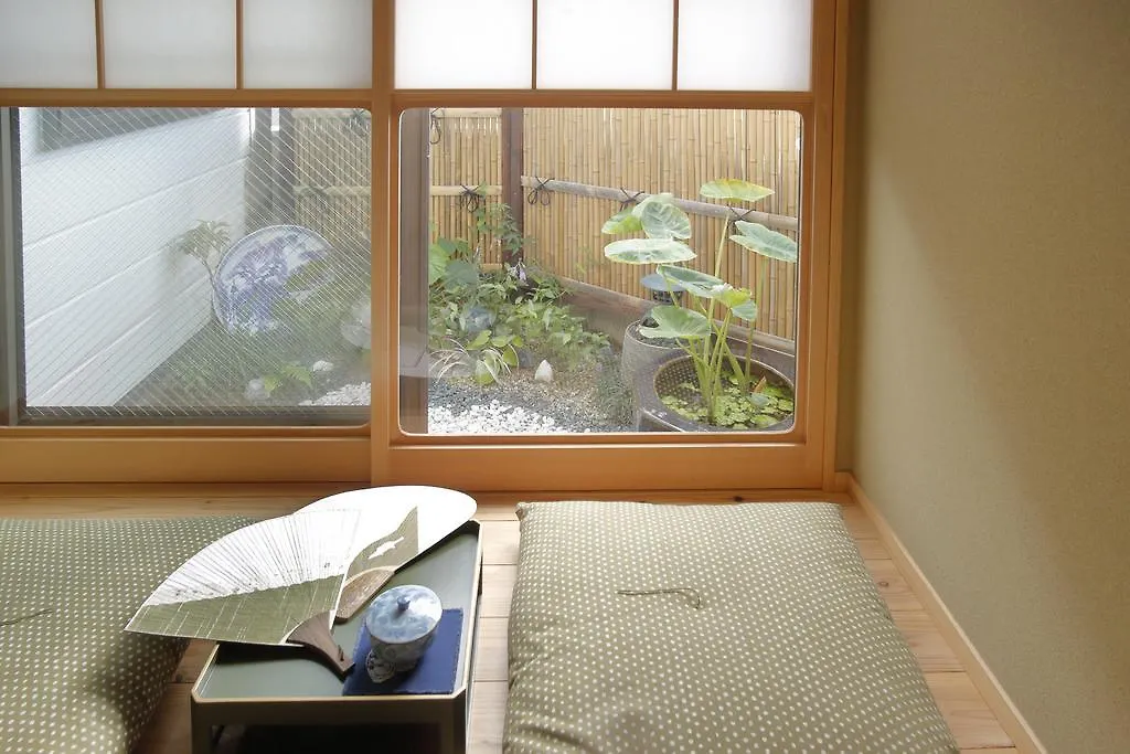 Holiday House Ayu 교토 펜션